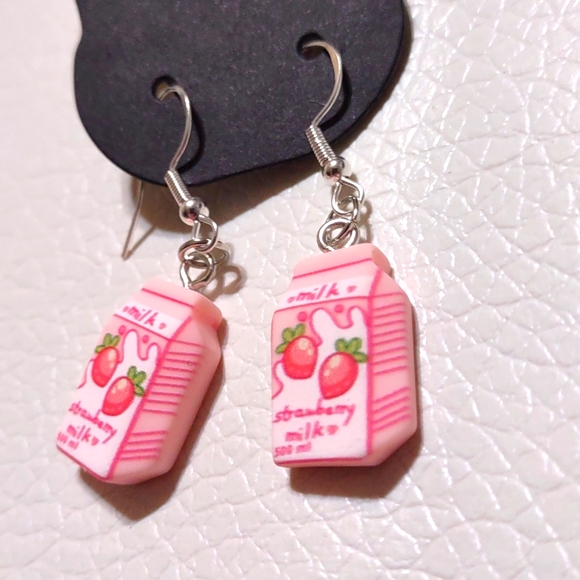 Strawberry Milk Earrings - Picture 3 of 4